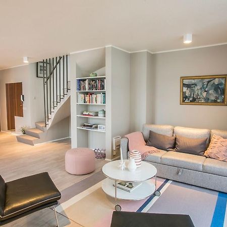 Апартаменты Penthouse Downtown With Free Parking Рейкьявик Экстерьер фото