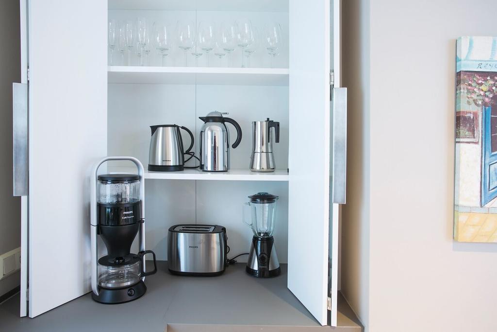 Апартаменты Penthouse Downtown With Free Parking Рейкьявик Экстерьер фото