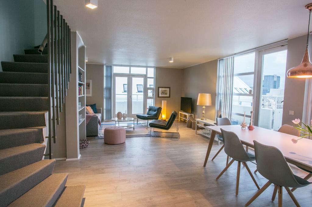 Апартаменты Penthouse Downtown With Free Parking Рейкьявик Экстерьер фото