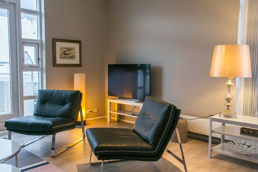 Апартаменты Penthouse Downtown With Free Parking Рейкьявик Экстерьер фото