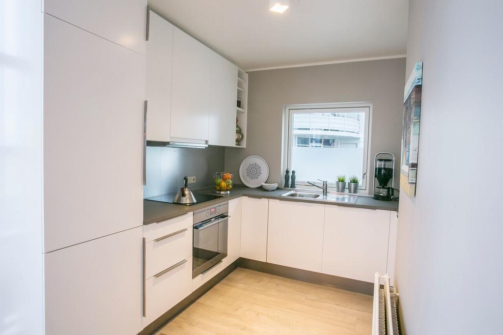 Апартаменты Penthouse Downtown With Free Parking Рейкьявик Экстерьер фото