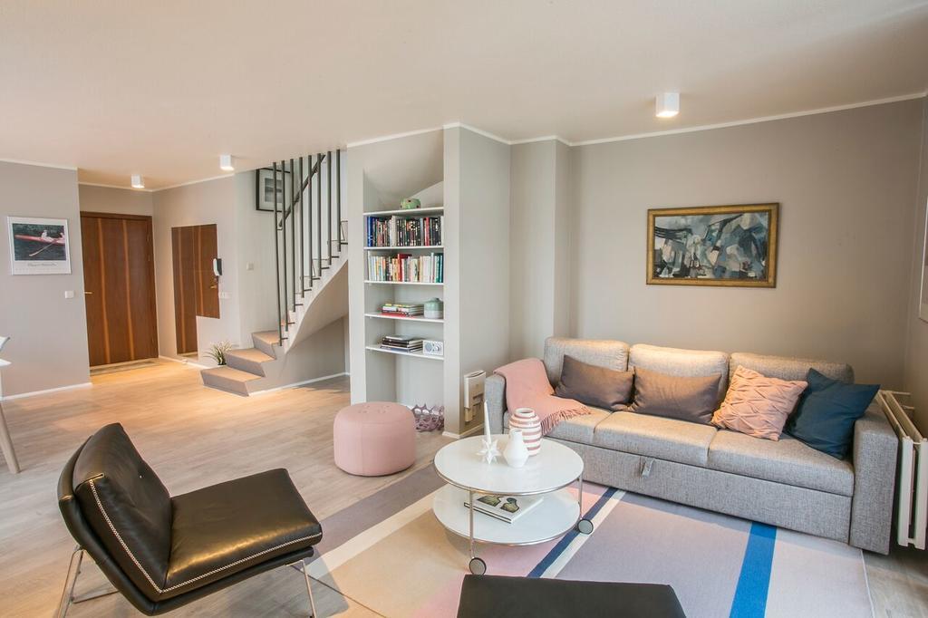 Апартаменты Penthouse Downtown With Free Parking Рейкьявик Экстерьер фото
